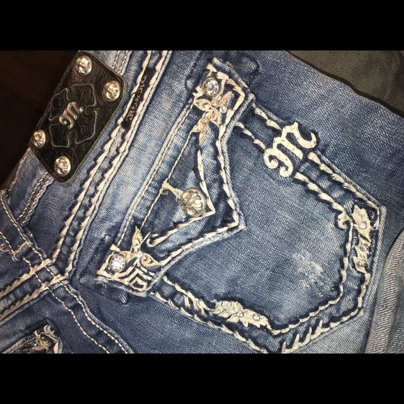 Miss Me Shorts - Picture 6 of 7